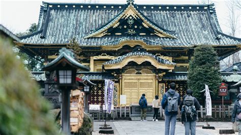  Ueno Toshogu Shrine: สัมผัสความวิจิตรของศิลปะและประวัติศาสตร์อันยิ่งใหญ่!