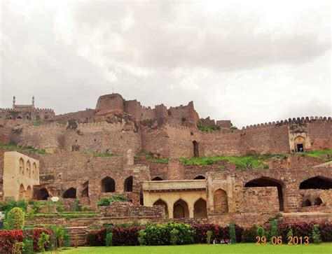  Golconda Fort: โบราณสถานอันยิ่งใหญ่และประวัติศาสตร์อันน่าตื่นตา!